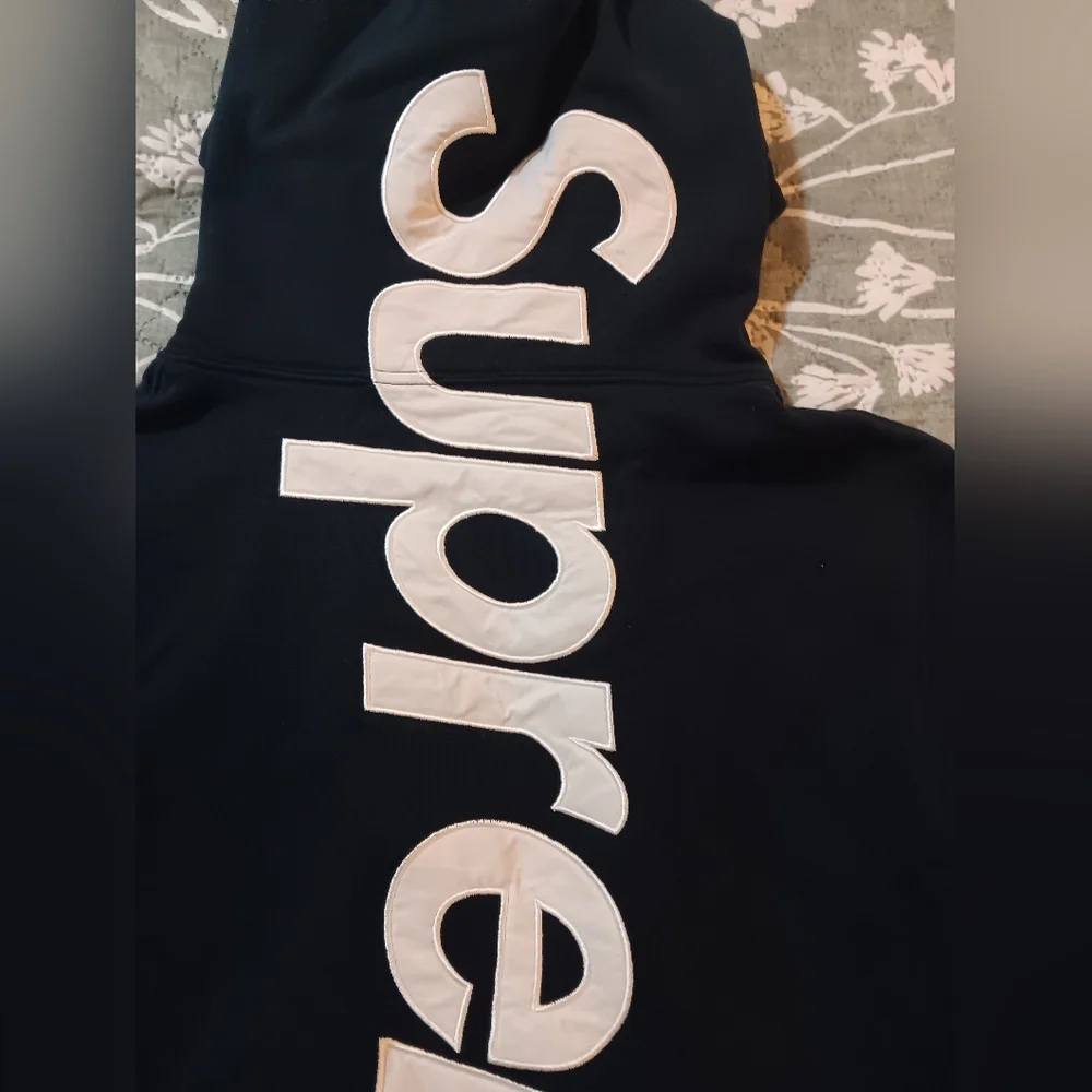 Supreme Navy Sweater with Iconic Vertical Branding - Picture 2 of 5